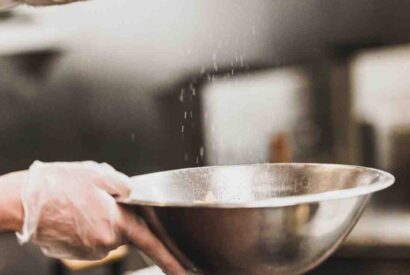 Thumbnail for Quel est le salaire d&rsquo;un chef de cuisine ?