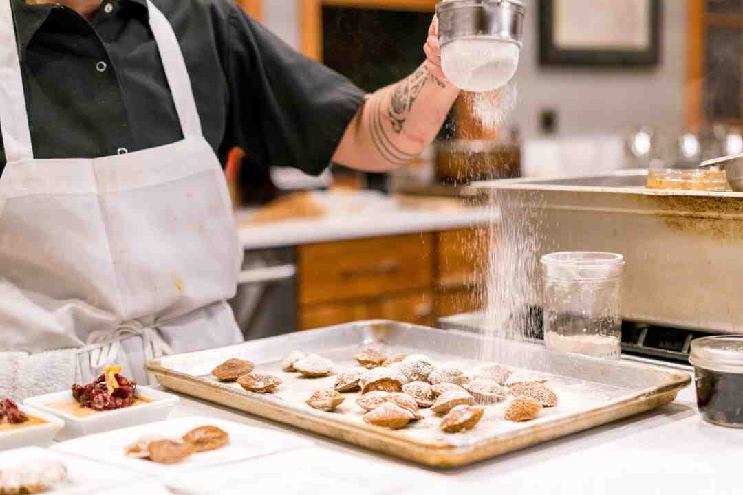 Comment habiller le devant d'une baignoire ?