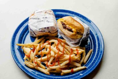 Thumbnail for Comment rejoindre Uber Eats ?