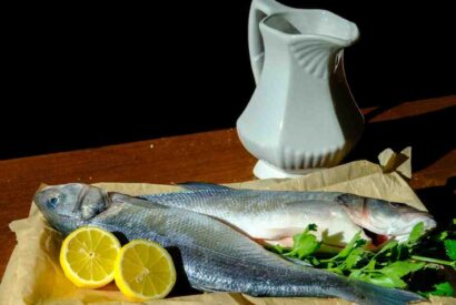 Thumbnail for Pourquoi mettre de la farine sur un poisson ?