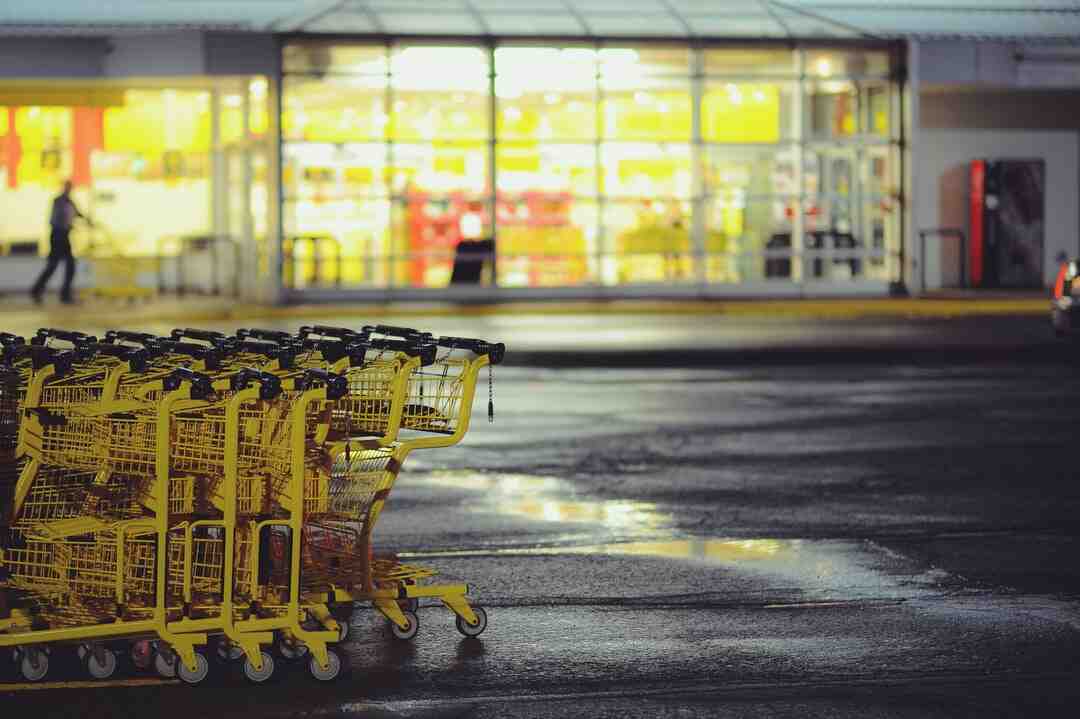 Qui est le moins cher entre Carrefour et Leclerc ?