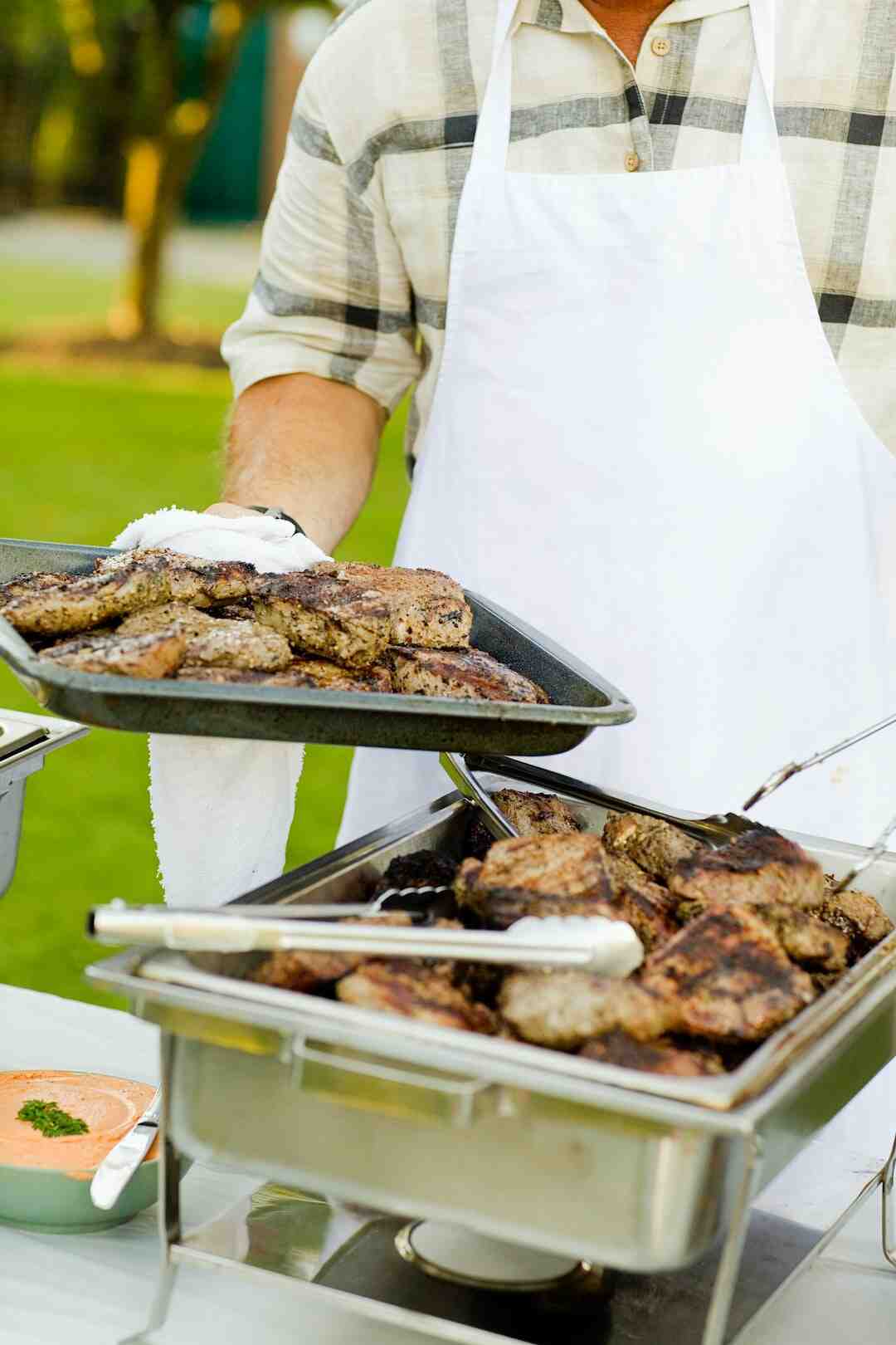 Comment bien attacher son tablier de cuisine ?