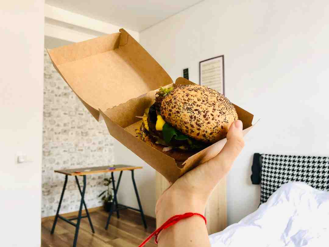 Quel domaine d'activité pour auto-entrepreneur Uber Eats ?